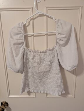 H&M White Puff Sleeve Smocked Top